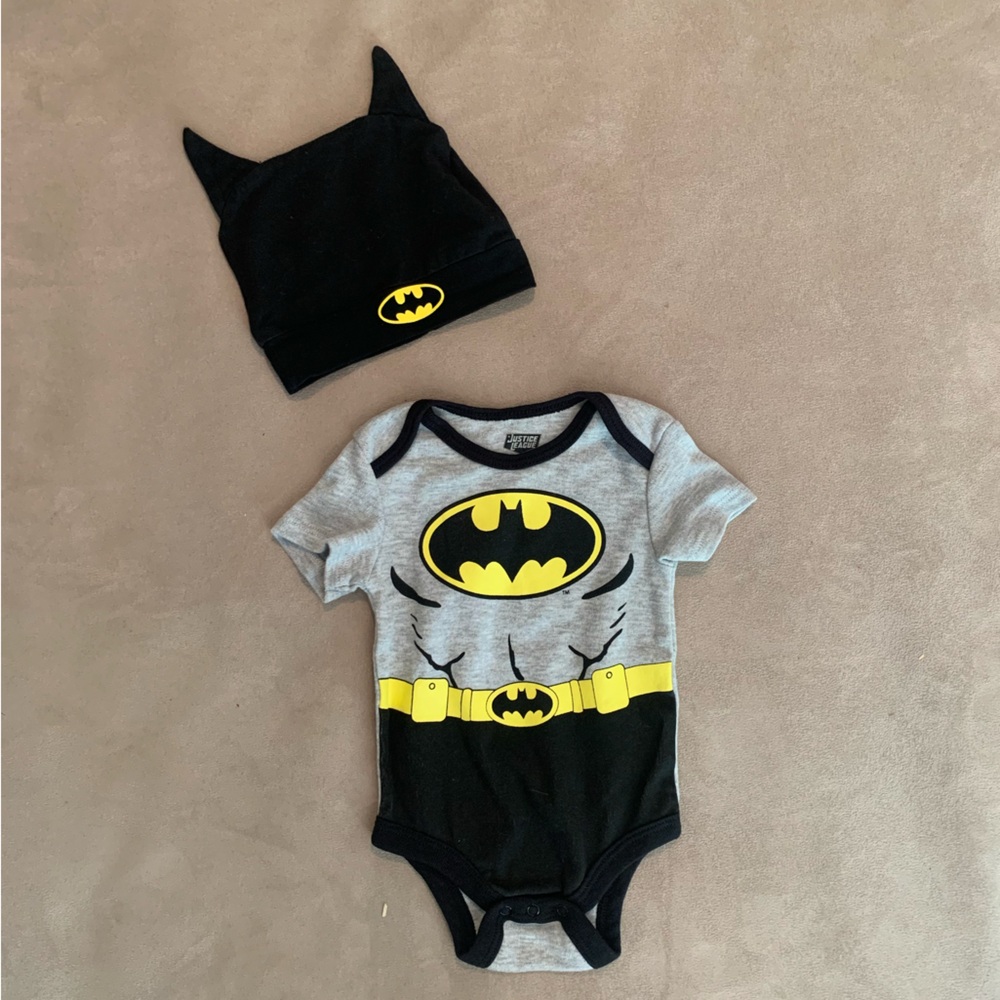 Batman Onesie with Hat - 6-9M